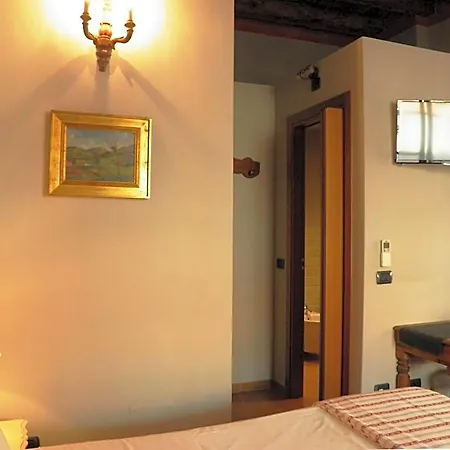 In Centro Charme Bed & Breakfast