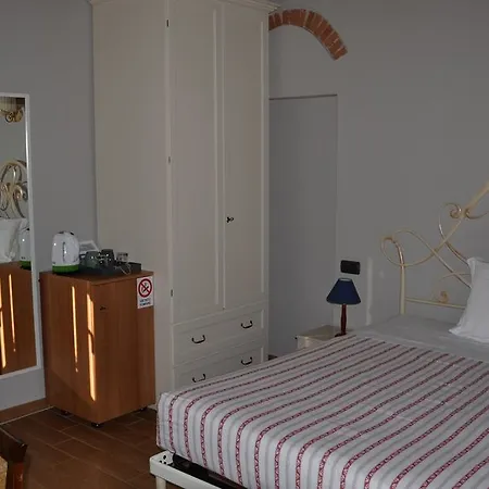 Bed & Breakfast In Centro Charme 3*