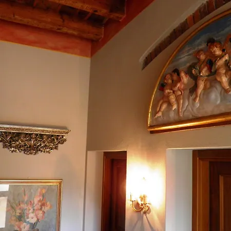 In Centro Charme فندق مبيت وإفطار 4*